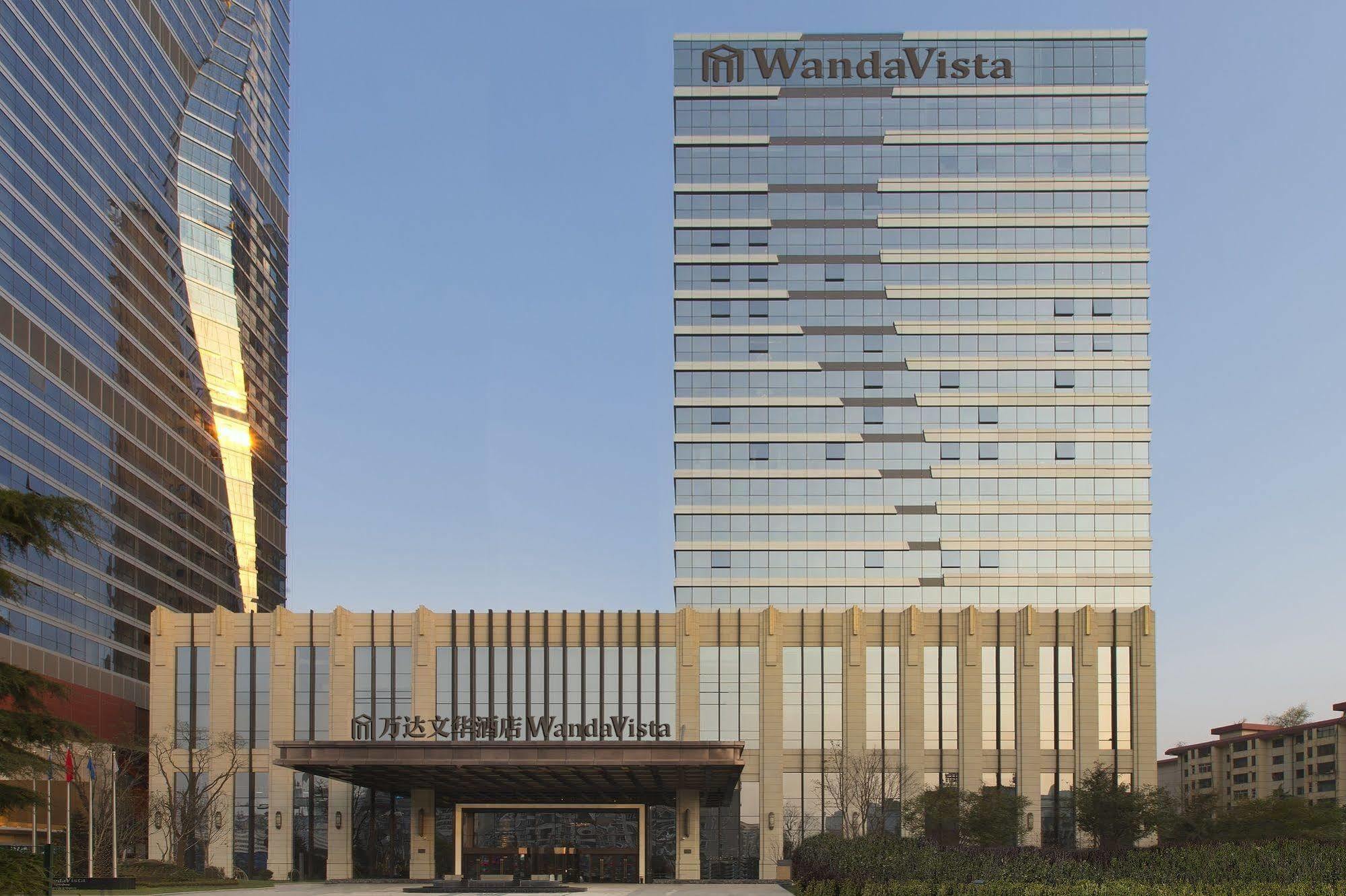 Wanda Vista Lanzhou Hotell Exteriör bild